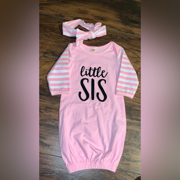 NEW!
“ Little Sis” Sleeper Gown W/ Matching Headband • - Picture 1 of 3